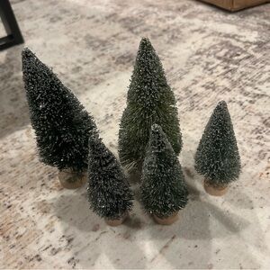Wondershop Festive Green Mini Tree Set